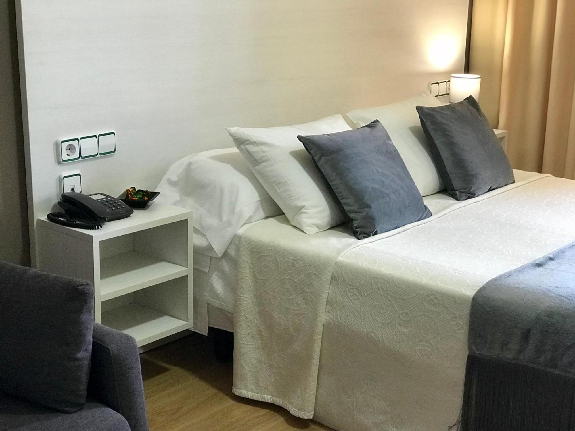Hotel Nuevo Vichona Sanxenxo Phòng bức ảnh