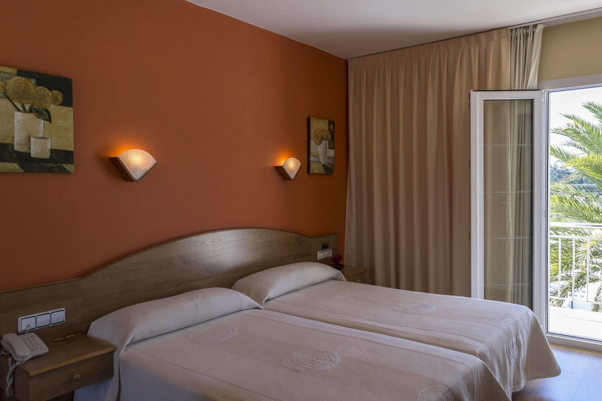 Hotel Nuevo Vichona Sanxenxo Ngoại thất bức ảnh